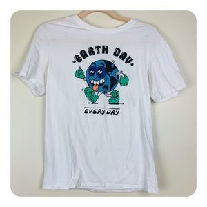 Steve harrington earth day shirt Clearance